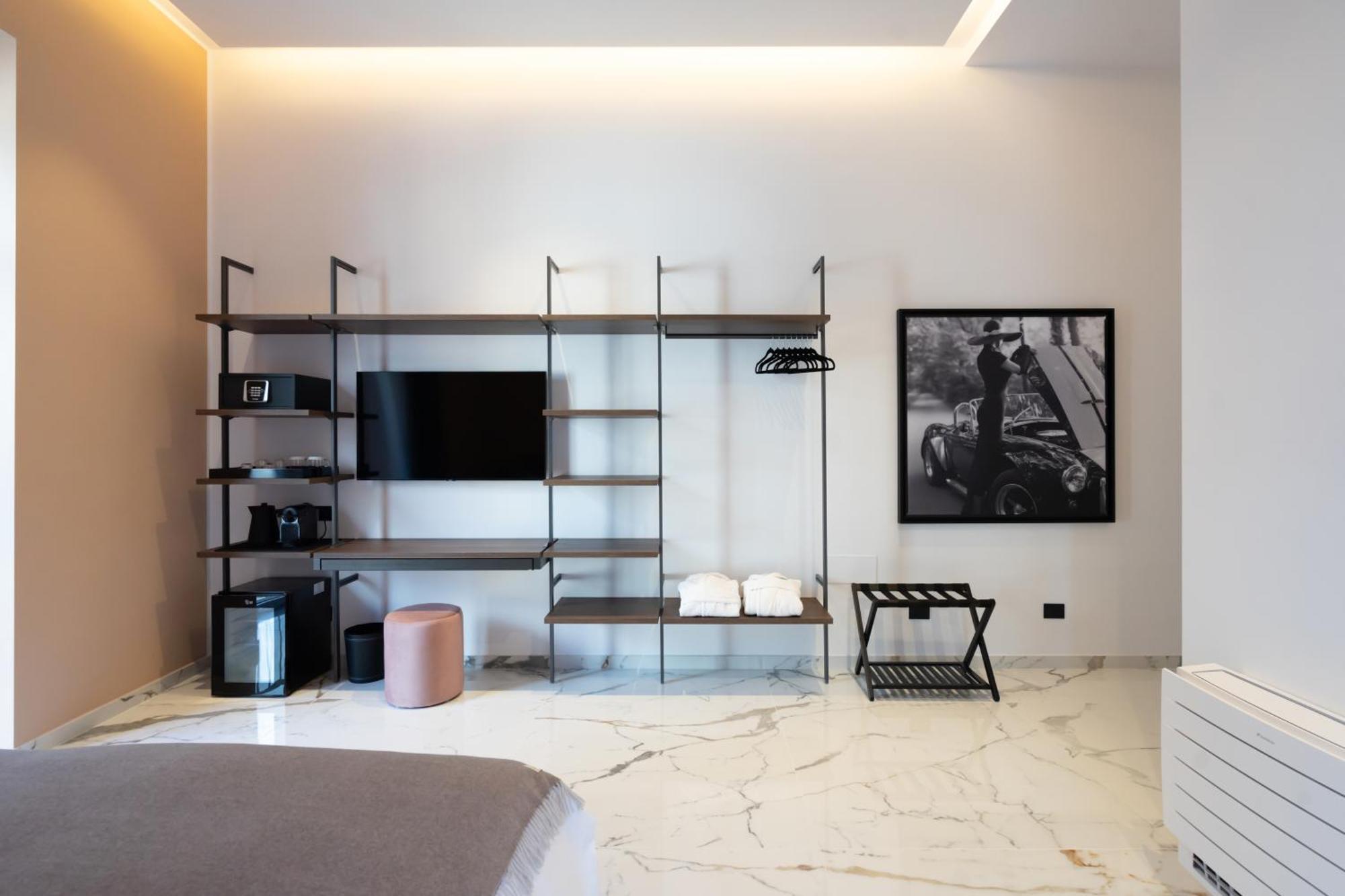 Insogno Suites Napels Buitenkant foto