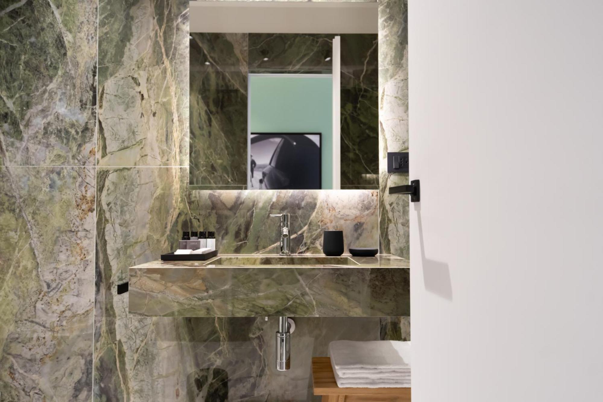 Insogno Suites Napels Buitenkant foto