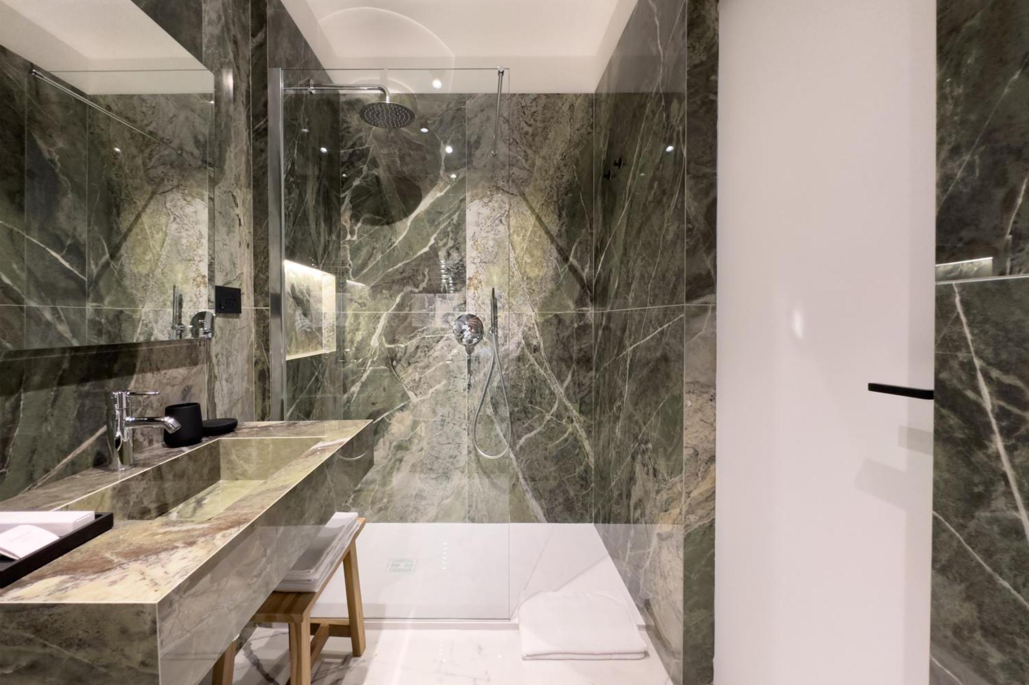 Insogno Suites Napels Buitenkant foto
