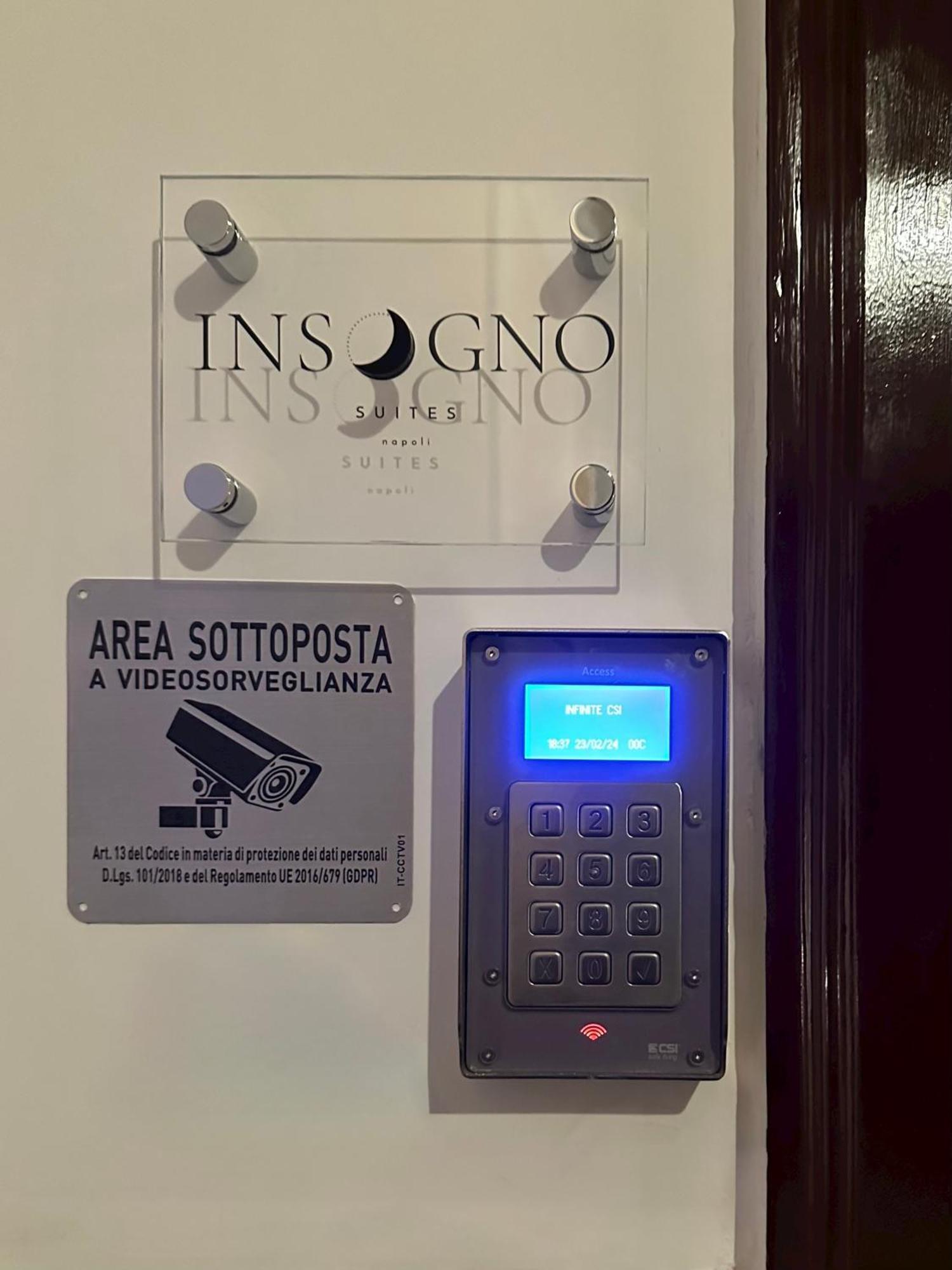 Insogno Suites Napels Buitenkant foto
